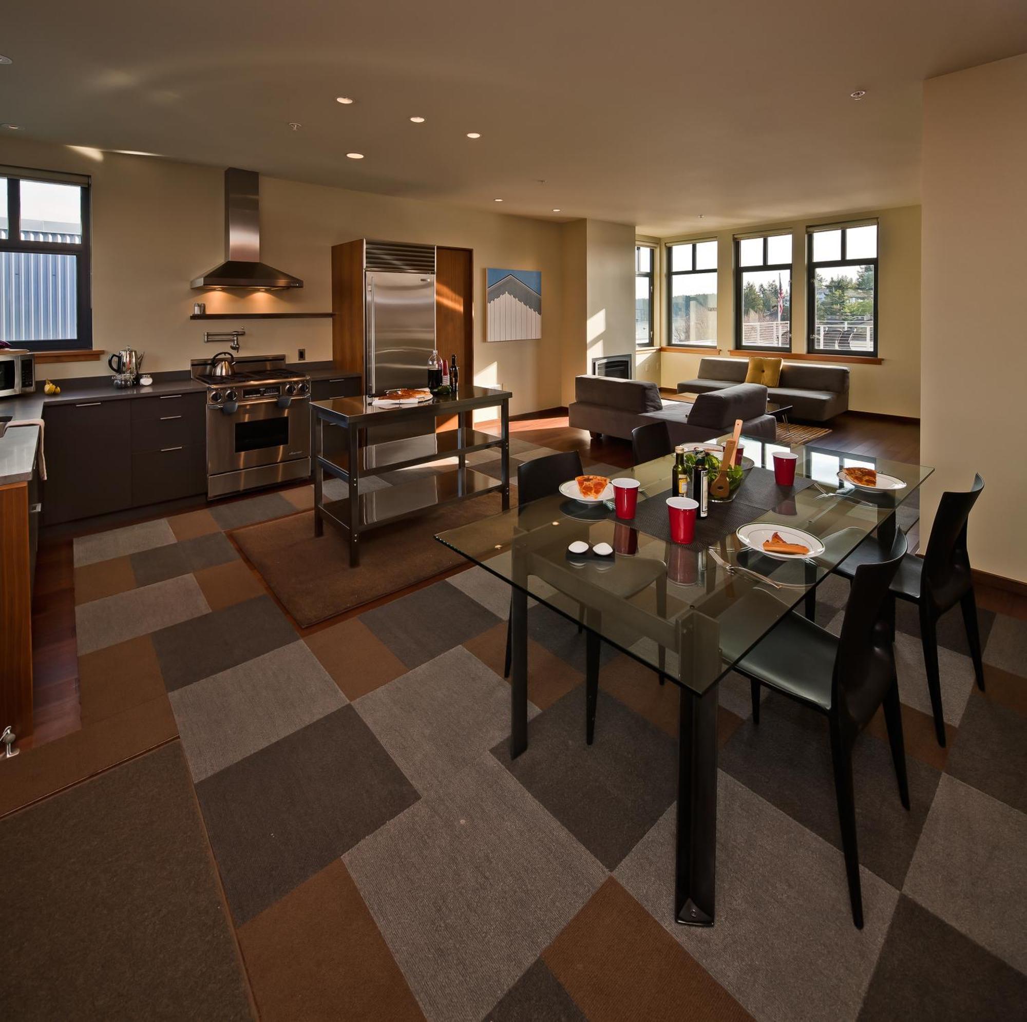 Island Inn At 123 West Friday Harbor Bilik gambar